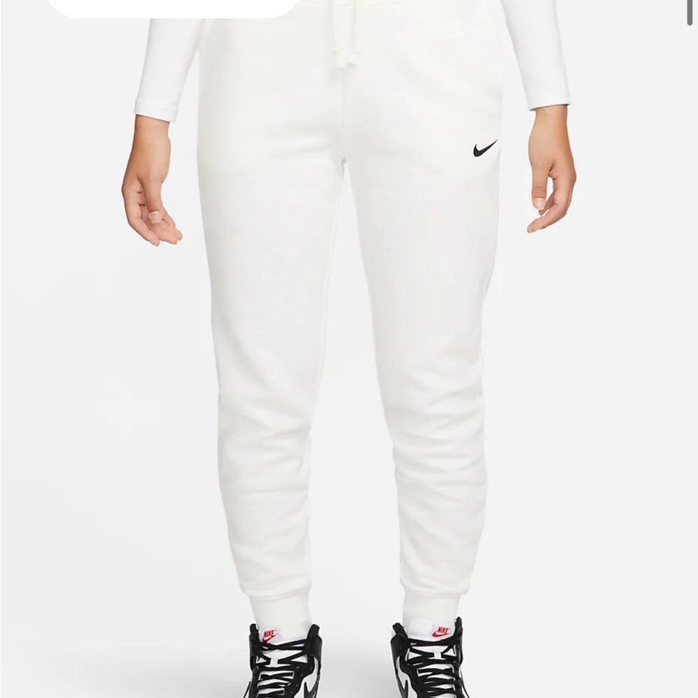 Women’s Nike Phoenix high-rise fleece joggers